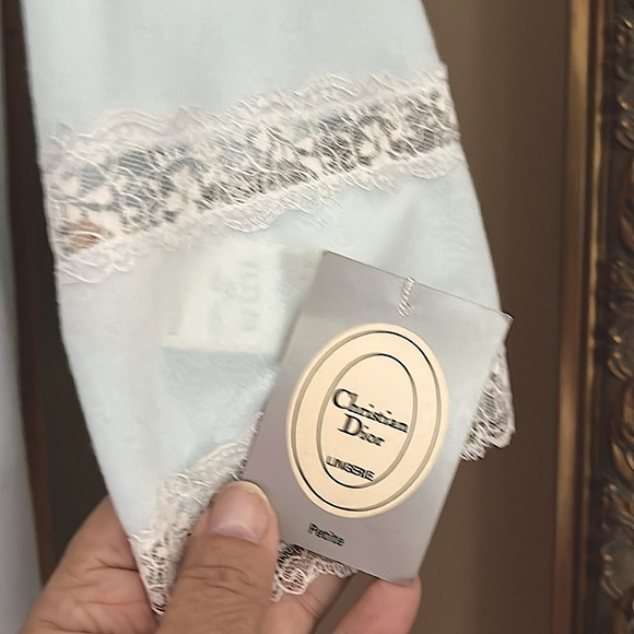 NWTChristianDiorFabulousNightGown.SaksFifthAve.Baby Blue.Luxurious Lace.VTG&rare - Picture 9 of 10